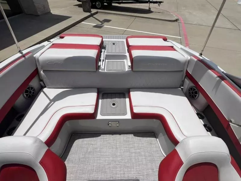 Slide: The Image of Crownline Boats 220 SS 2024 - 10