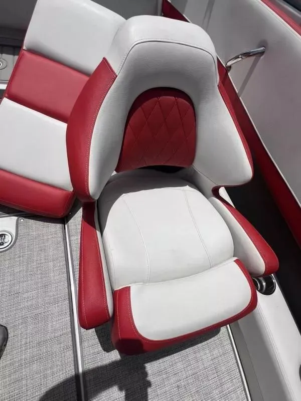 Slide: The Image of Crownline Boats 220 SS 2024 - 11