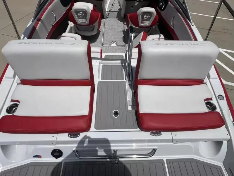 Slide: The Image of Crownline Boats 220 SS 2024 - 9