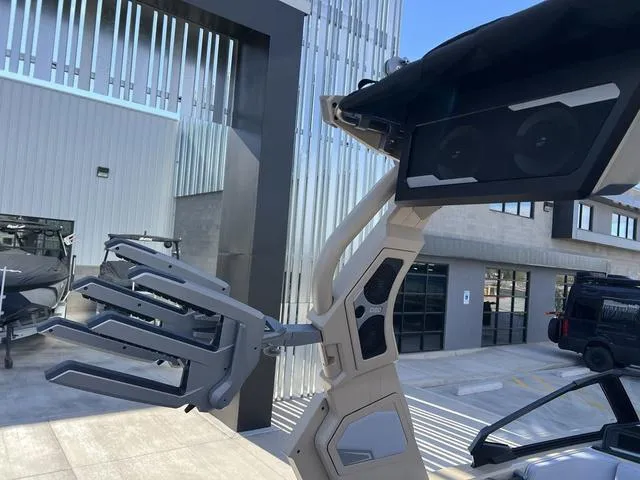 Slide: The Image of Supra SE 550 2024 - 16