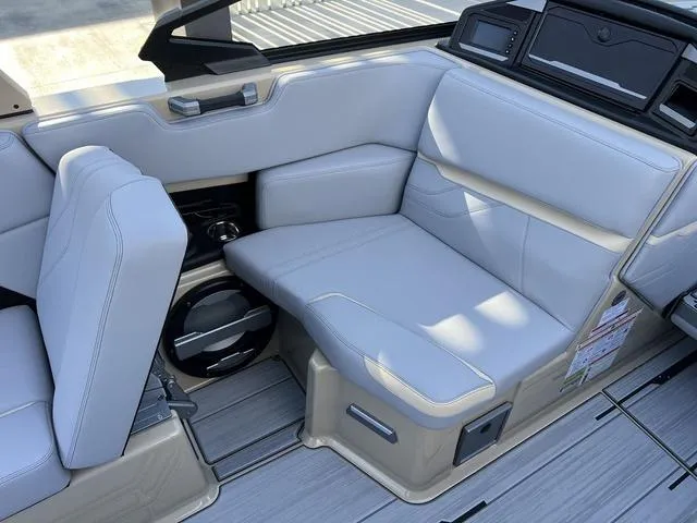 Slide: The Image of Supra SE 550 2024 - 18