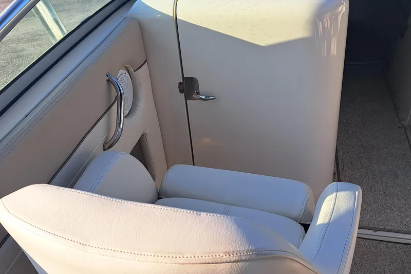 Slide: The Image of Interior seating of a 2010 Sea Ray 260 Sun Deck boat. - 19