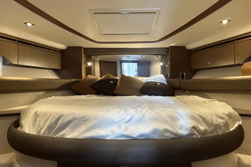 Slide: The Image of Meridian 441 Sedan 2015 - 73