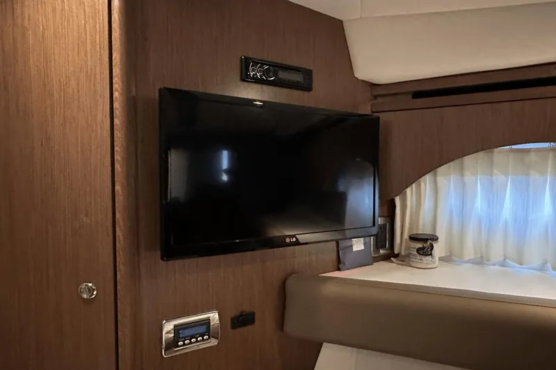 Slide: The Image of Meridian 441 Sedan 2015 - 75