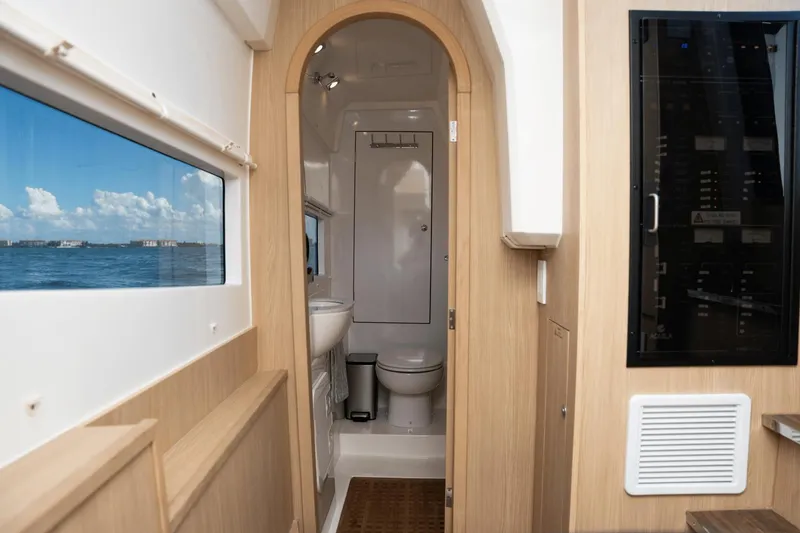 Slide: The Image of Aquila 36 2022 - 38