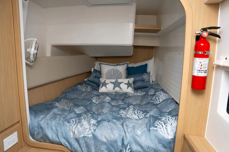 Slide: The Image of Aquila 36 2022 - 39