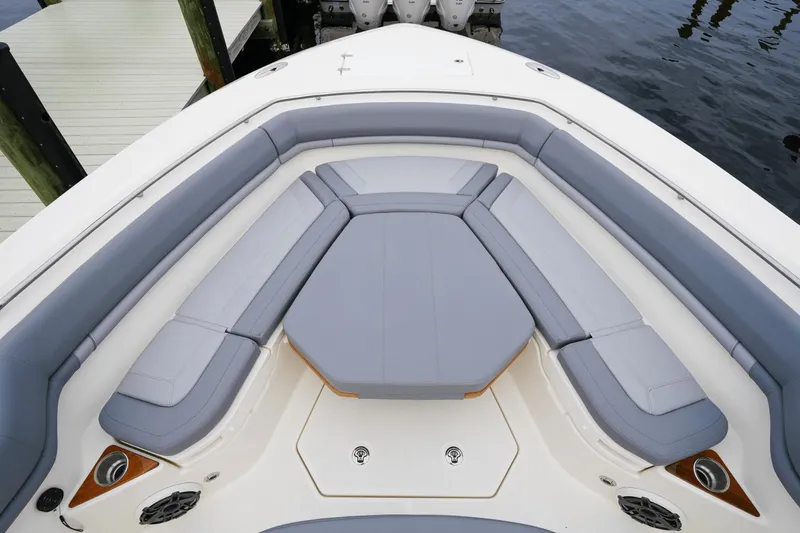 Slide: The Image of Boston Whaler 380 Outrage 2024 - 10
