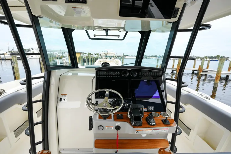 Slide: The Image of Boston Whaler 380 Outrage 2024 - 16