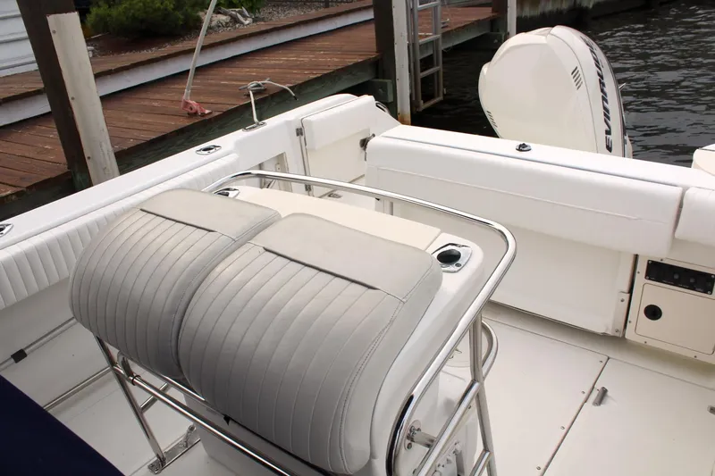 Slide: The Image of Boston Whaler 23 Outrage 1999 - 1