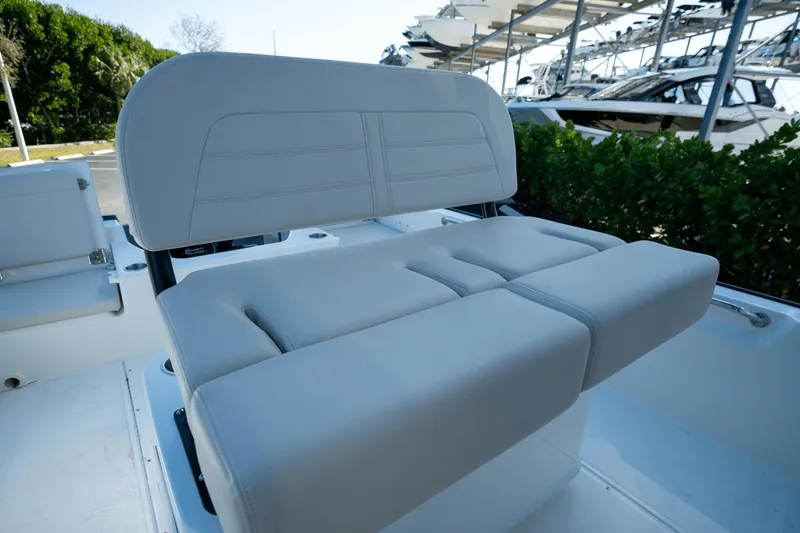 Slide: The Image of Boston Whaler 210 Montauk 2024 - 12