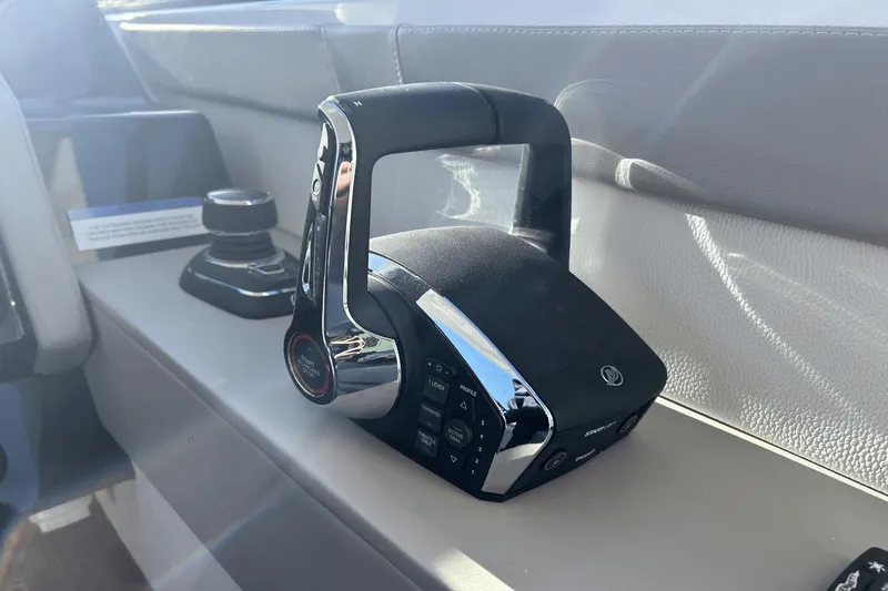 Slide: The Image of Cruisers Yachts 34 GLS Outboard 2024 - 20