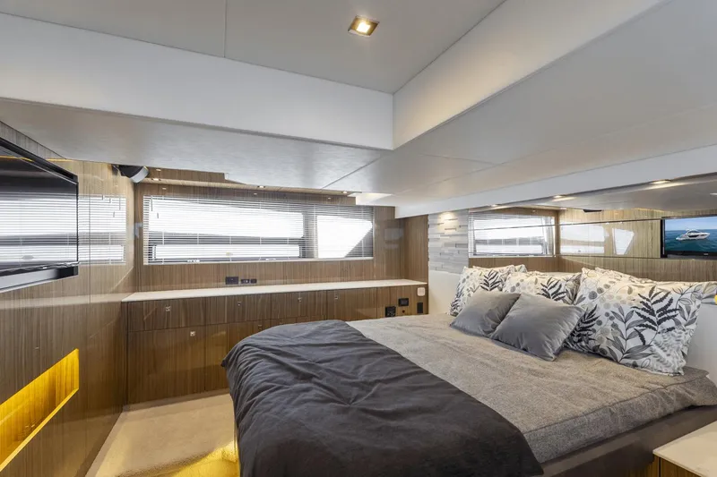 Slide: The Image of Cruisers 50 Cantius 2024 - 17