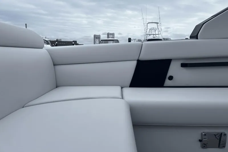 Slide: The Image of Aviara AV28 Outboard 2024 - 11