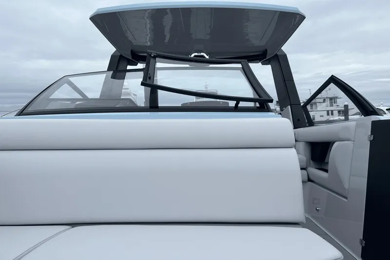 Slide: The Image of Aviara AV28 Outboard 2024 - 33