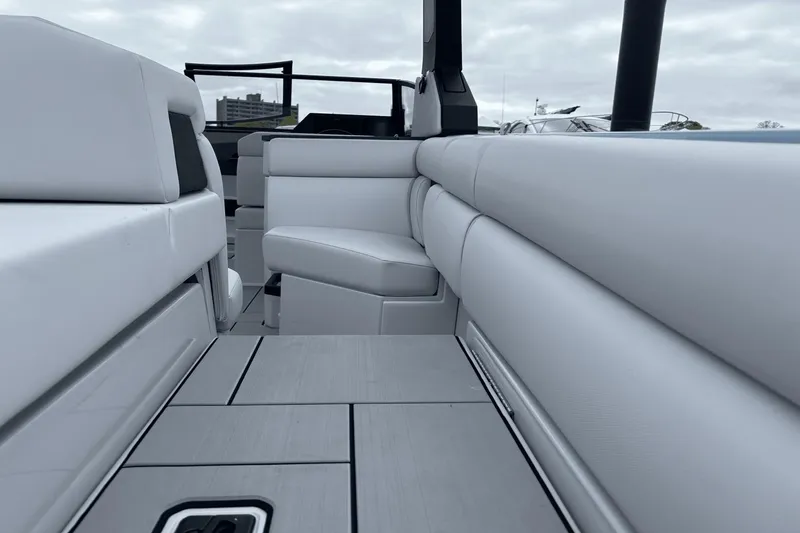 Slide: The Image of Aviara AV28 Outboard 2024 - 8