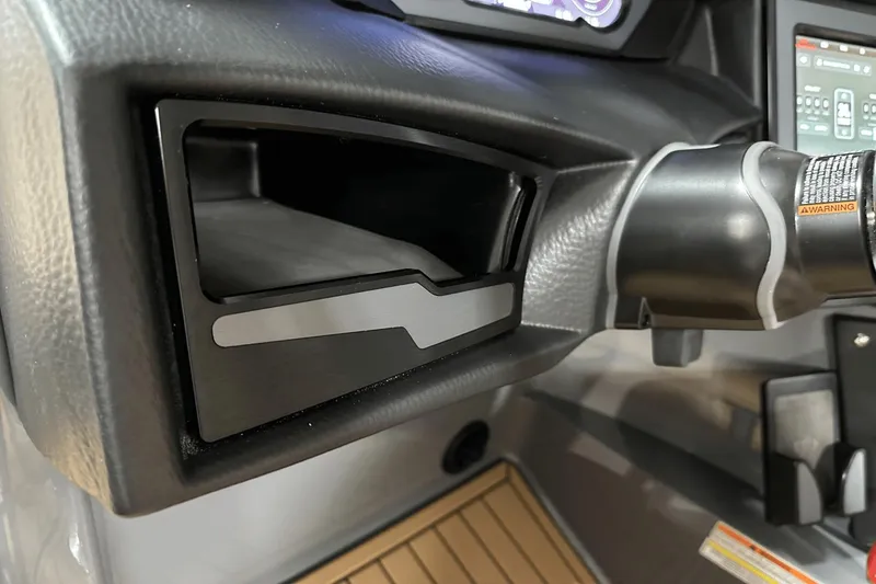 Slide: The Image of MasterCraft XStar S 2024 - 106