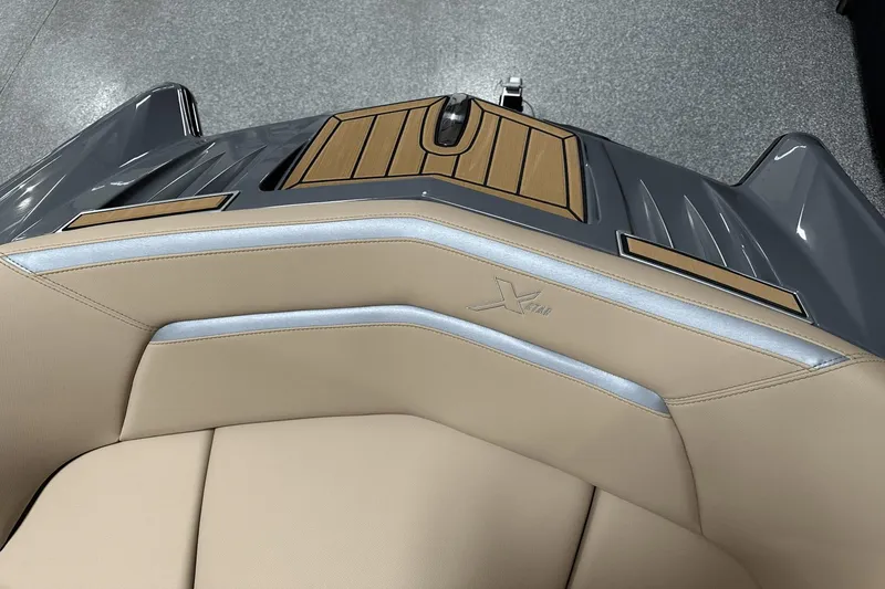 Slide: The Image of MasterCraft XStar S 2024 - 135