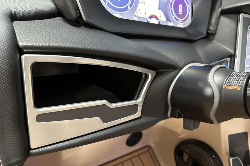 Slide: The Image of MasterCraft X26 2024 - 122