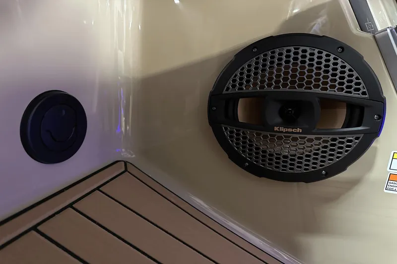 Slide: The Image of MasterCraft X26 2024 - 133