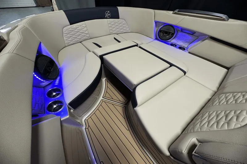 Slide: The Image of MasterCraft X26 2024 - 163