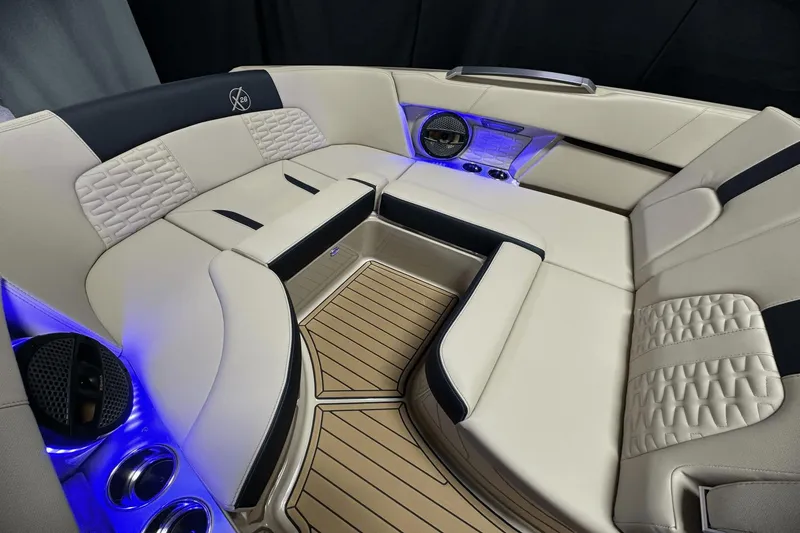 Slide: The Image of MasterCraft X26 2024 - 170