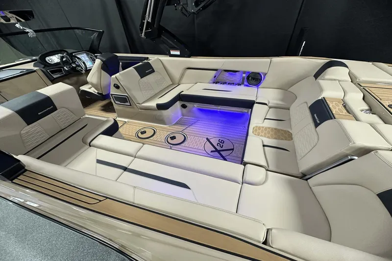 Slide: The Image of MasterCraft X26 2024 - 19