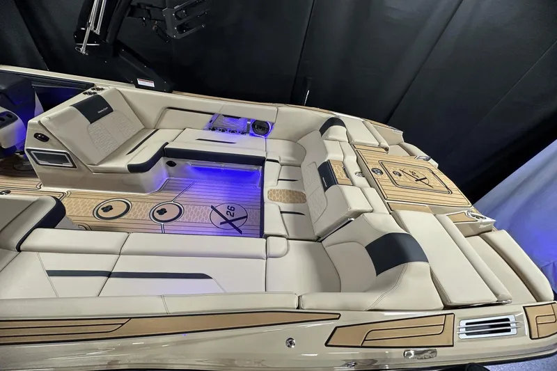 Slide: The Image of MasterCraft X26 2024 - 20