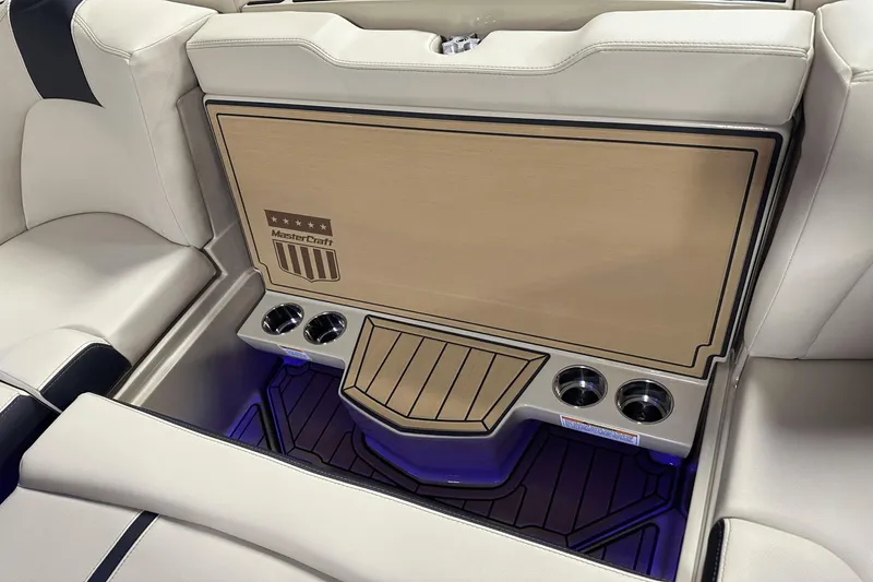 Slide: The Image of MasterCraft X26 2024 - 64