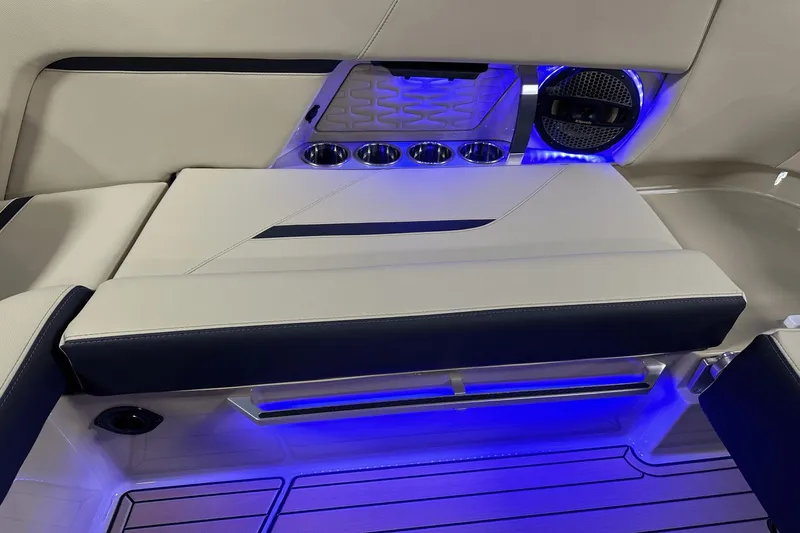 Slide: The Image of MasterCraft X26 2024 - 68