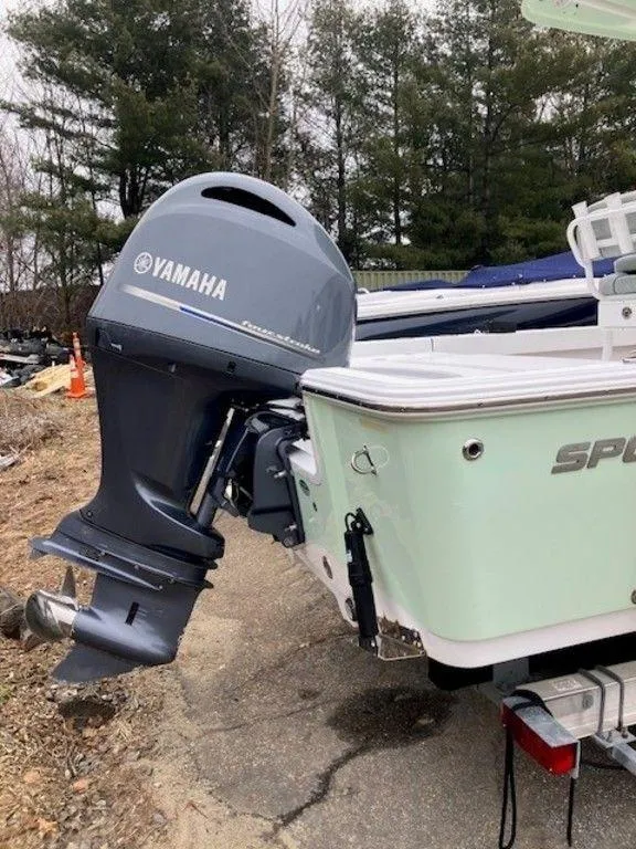 Slide: The Image of 2019 Sportsman 227 MASTERS boat with Yamaha outboard motor. - 4