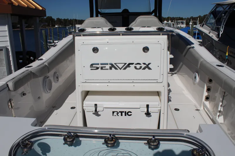 Slide: The Image of Sea Fox 288 Commander 2021 - 18