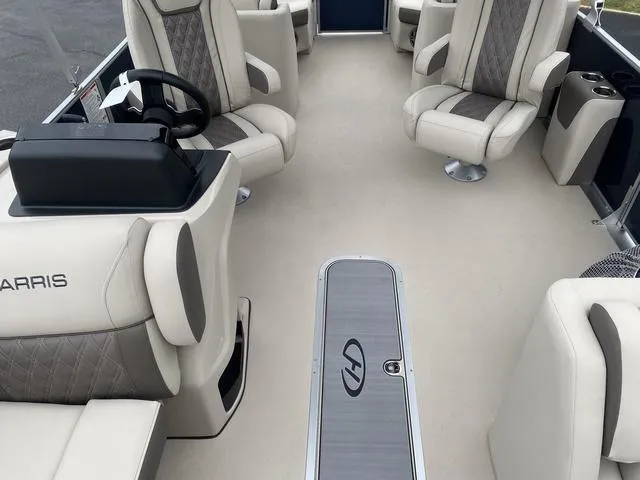 Slide: The Image of Harris Sunliner 230 CWDH 2024 - 5