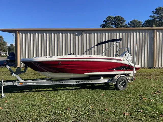 Slide: The Image of Hurricane SunDeck Sport 185 OB 2023 - 11