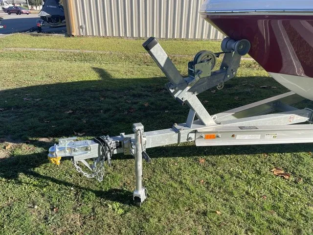 Slide: The Image of Hurricane SunDeck Sport 185 OB 2023 - 12