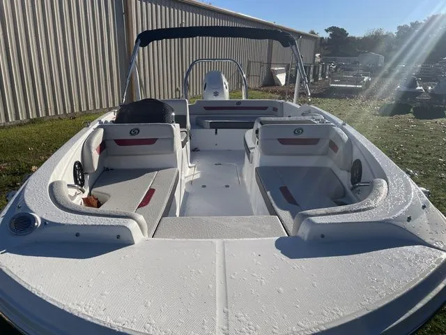 Slide: The Image of Hurricane SunDeck Sport 185 OB 2023 - 20