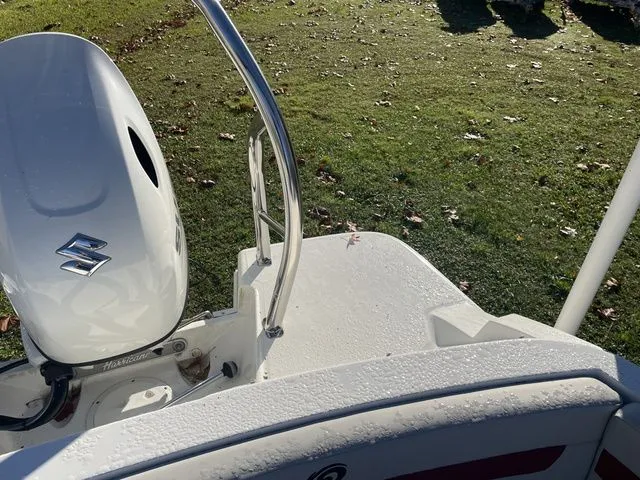 Slide: The Image of Hurricane SunDeck Sport 185 OB 2023 - 23