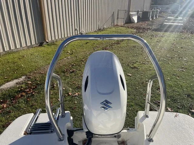 Slide: The Image of Hurricane SunDeck Sport 185 OB 2023 - 24