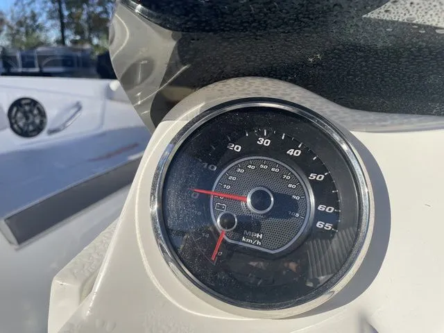 Slide: The Image of Hurricane SunDeck Sport 185 OB 2023 - 35