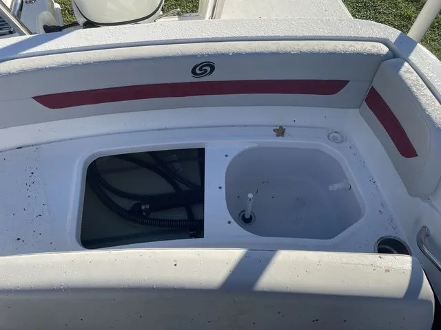 Slide: The Image of Hurricane SunDeck Sport 185 OB 2023 - 46