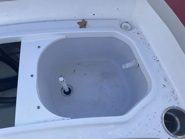 Slide: The Image of Hurricane SunDeck Sport 185 OB 2023 - 47