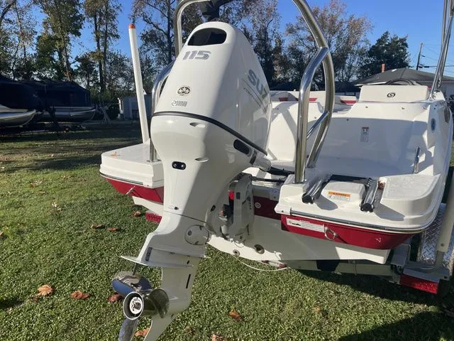 Slide: The Image of Hurricane SunDeck Sport 185 OB 2023 - 49