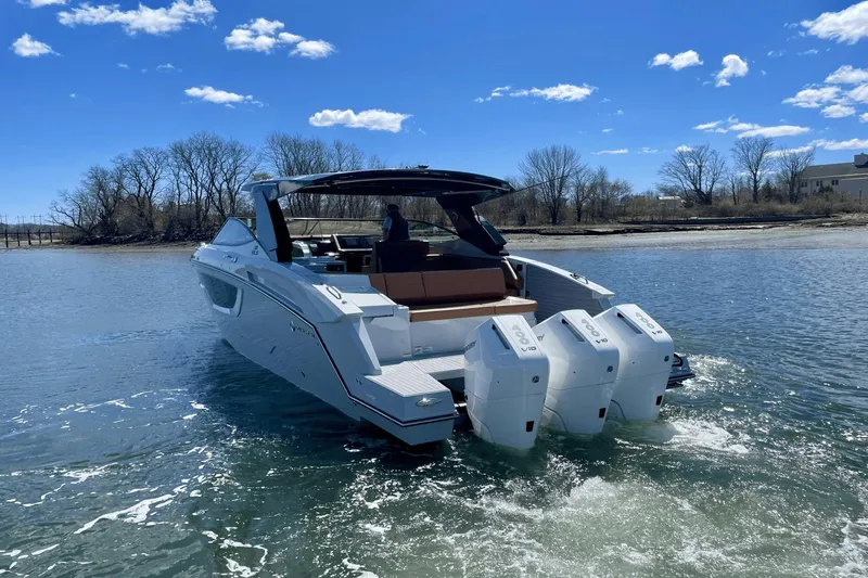 Slide: The Image of Cruisers Yachts 38 GLS South Beach Outboard 2024 - 2