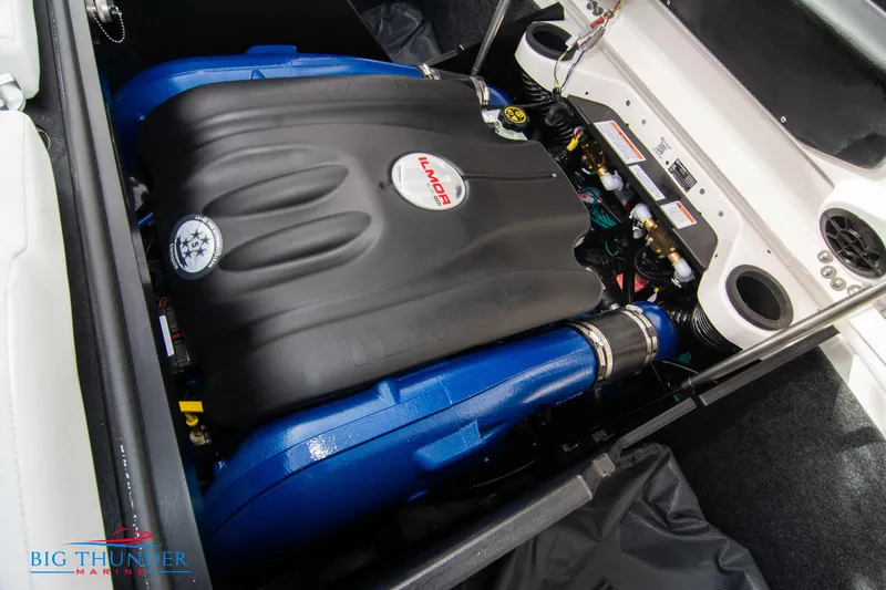 Slide: The Image of MasterCraft X22 2024 - 50