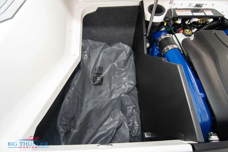 Slide: The Image of MasterCraft X22 2024 - 53