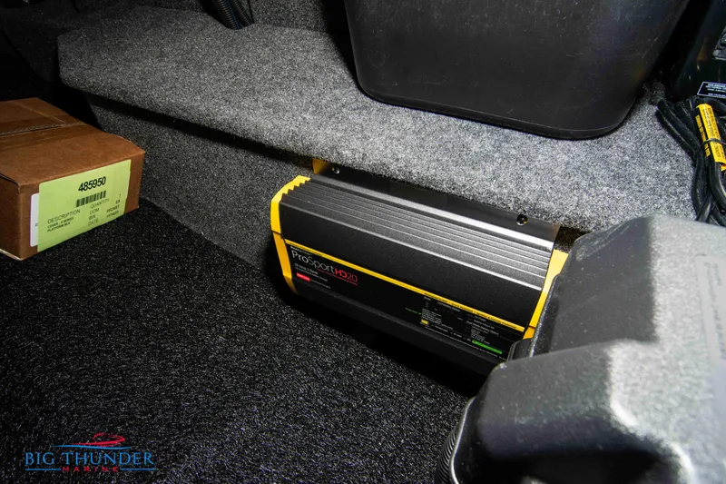 Slide: The Image of MasterCraft X22 2024 - 56