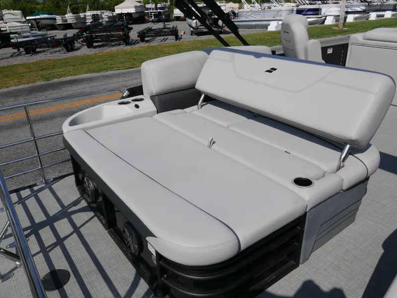 Slide: The Image of 2024 Starcraft SLS 3 Q DH boat with spacious seating and modern design. - 19