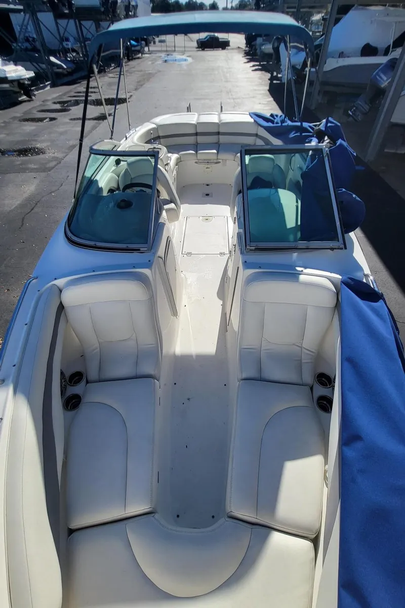 Slide: The Image of 2007 Chaparral 256 SSi boat with spacious seating and dual consoles. - 5