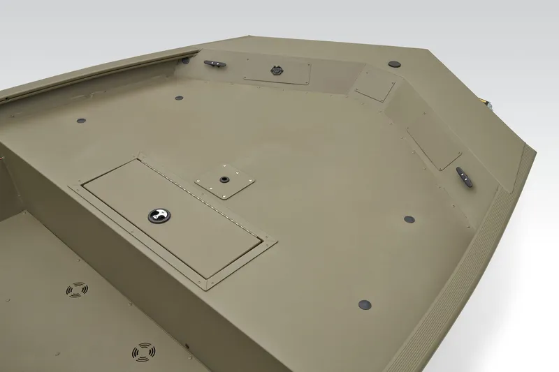 Slide: The Image of Tracker Grizzly 1860 CC 2024 - 16