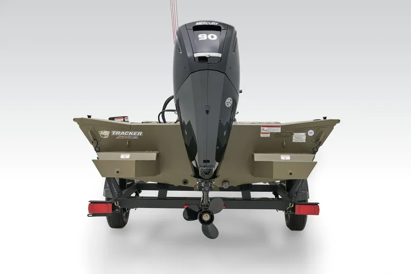 Slide: The Image of Tracker Grizzly 1860 CC 2024 - 28