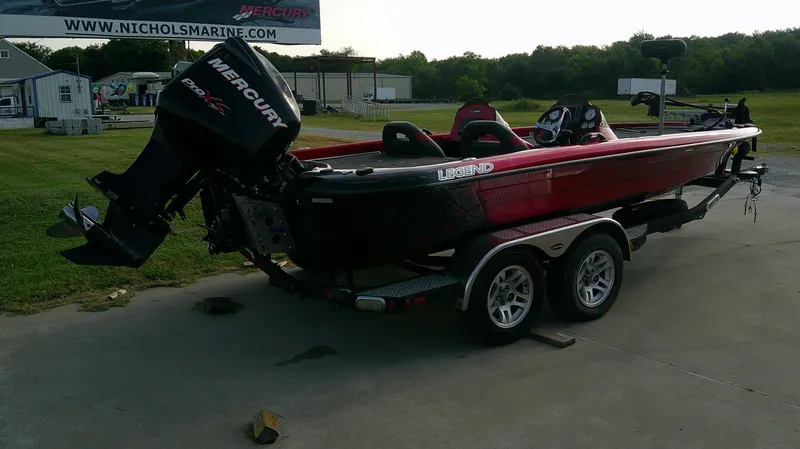 Slide: The Image of Legend Alpha 211 2008 - 3